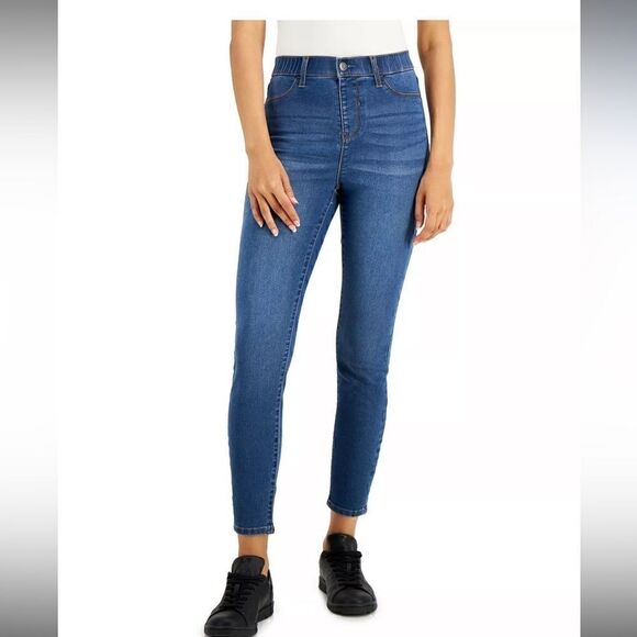 VANILLA STAR
Juniors' High Rise Pull On Skinny Jeans size XS - Picture 2 of 5